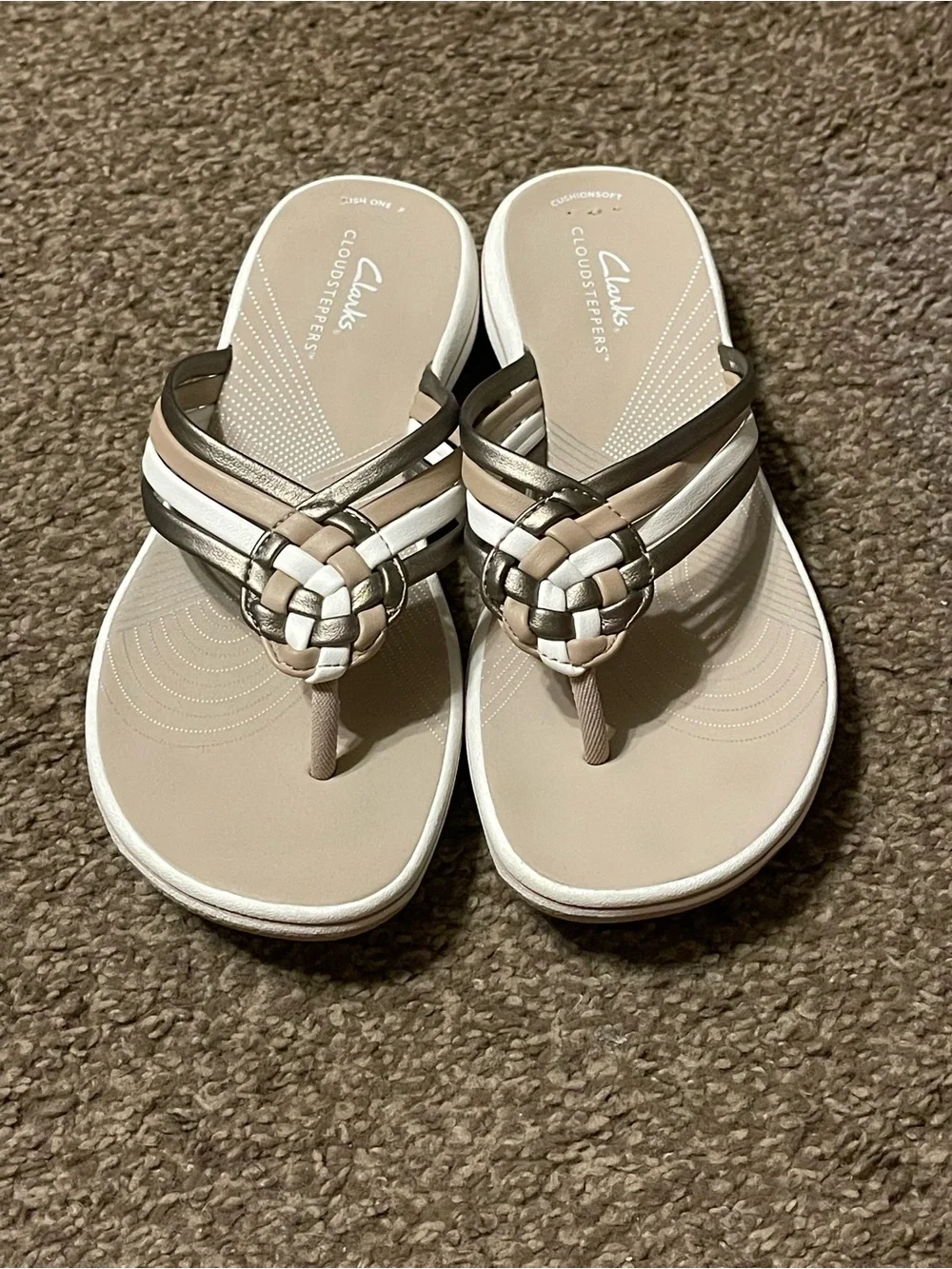 Clarks Cloudsteppers Beige and Metallic Woven Thong Sandals - Picture 1 of 5